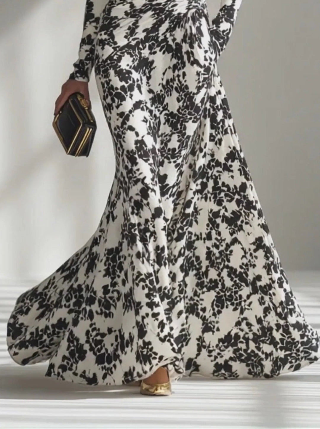 WILLA | PATTERNED STRETCH WRAP DRESS